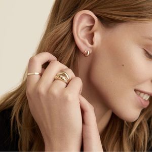 mejuri Thin Croissant Dôme Ring 14k gold size 7